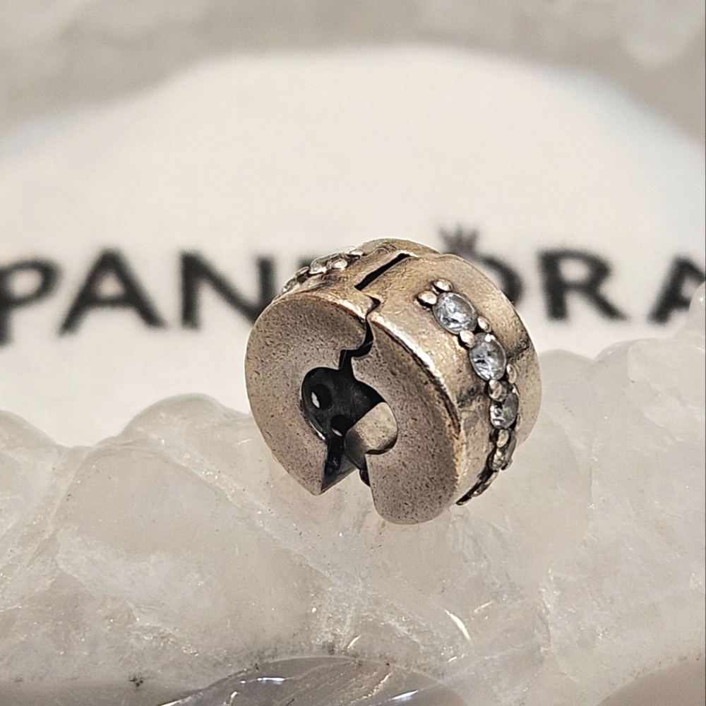 Pandora Shining Path Clear CZ Clip Ale Sterling Silver Bracelet Charm Authentic